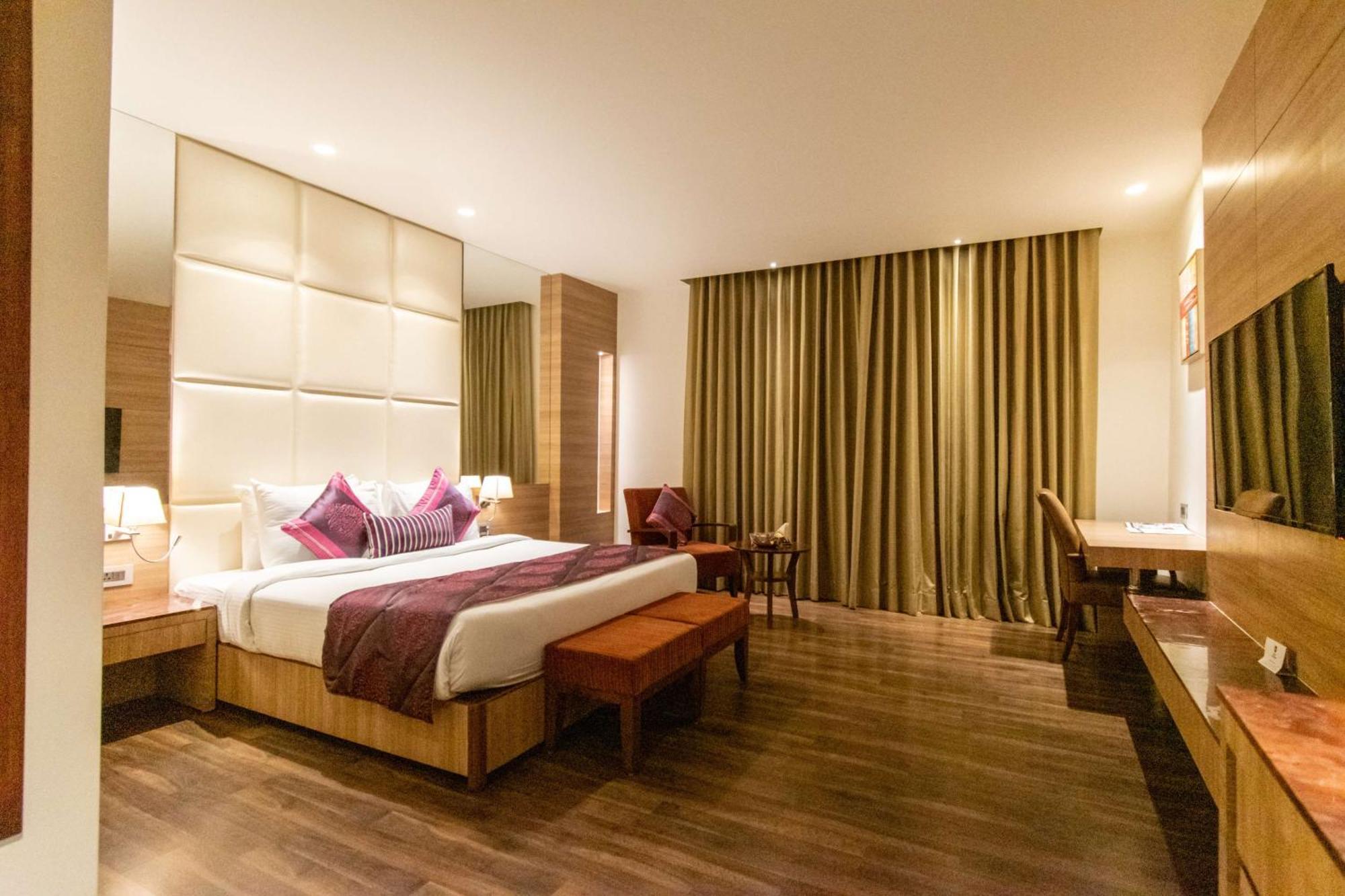 Best Western La Vista Патханкот Экстерьер фото