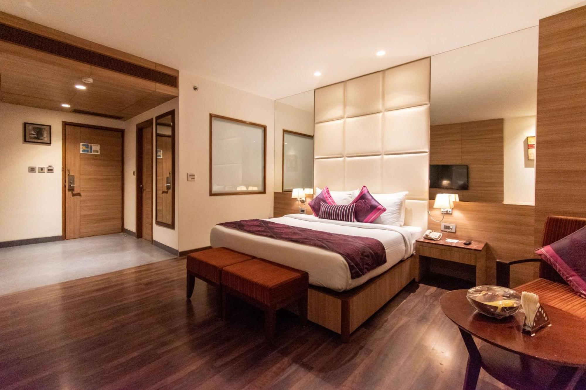 Best Western La Vista Патханкот Экстерьер фото