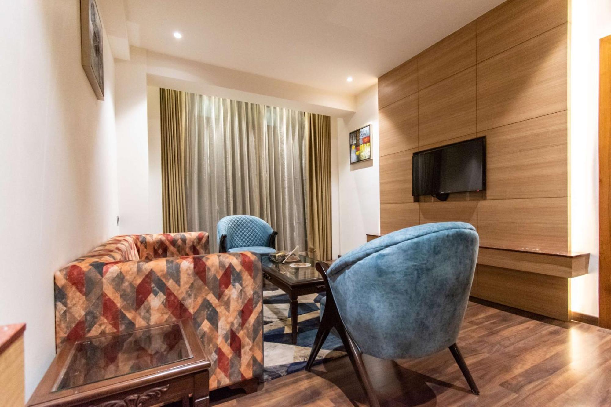 Best Western La Vista Патханкот Экстерьер фото