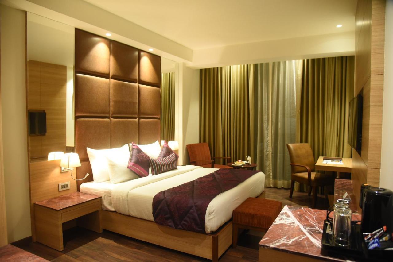 Best Western La Vista Патханкот Экстерьер фото